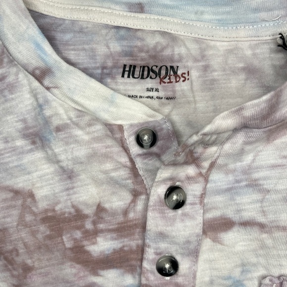 Hudson Kids NWOT Raw Edge Pocket Tee - Picture 2 of 9